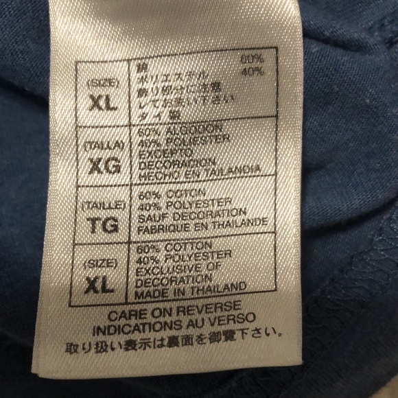 Disneyland resort Mickey shirt - Picture 6 of 7